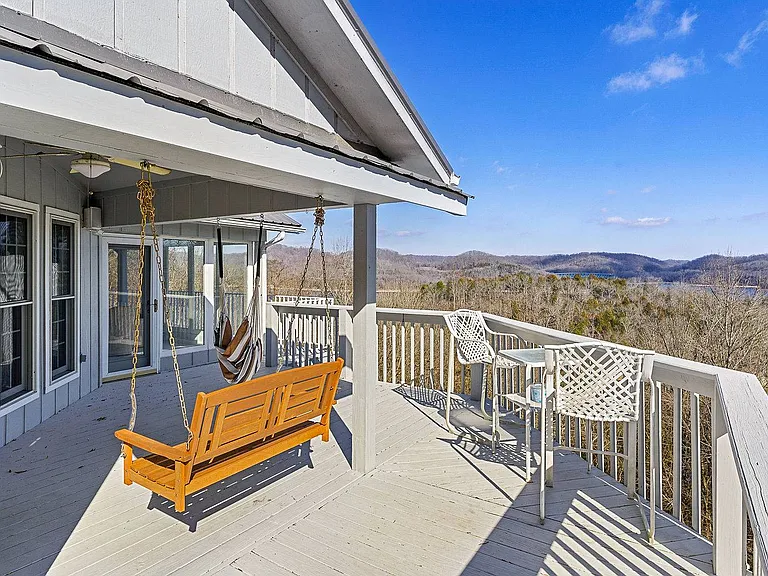 1038 Lakeside Dr — Photo 26