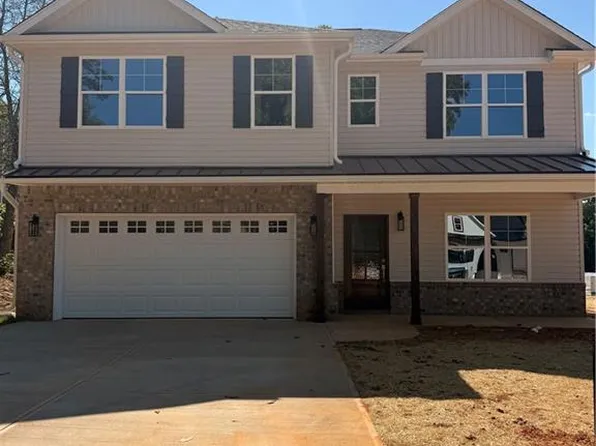 2105 Medhurst Dr, Greensboro, NC 27410