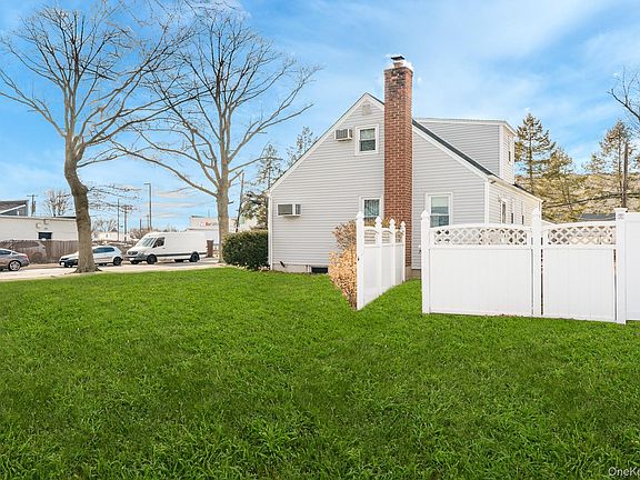 4th image of 3683 Hawk Road