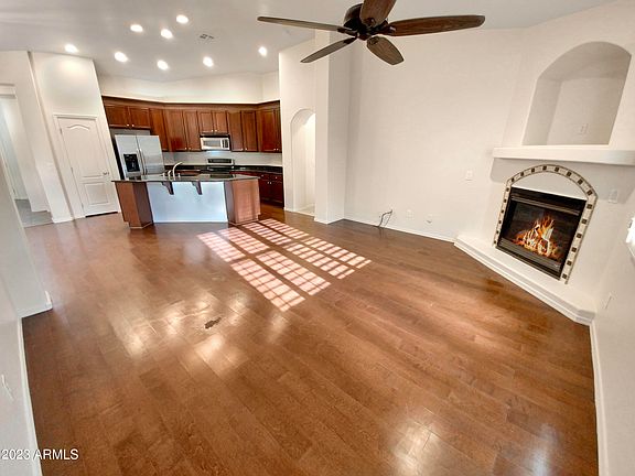 3rd image of 17239 W IRONWOOD Street