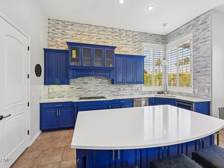 351 N Cloverfield Cir — Photo 20