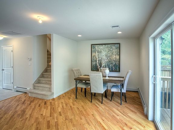 4th image of 100 Boniface Dr APT 11E