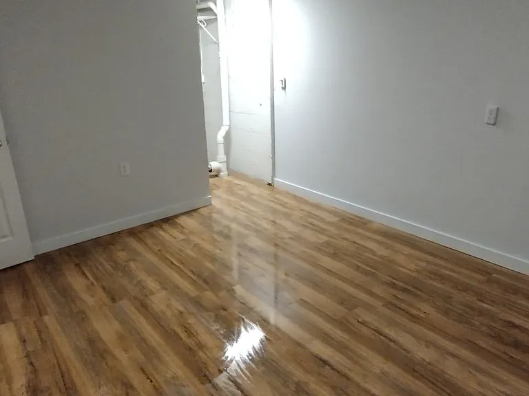 1127 California Ave — Photo 15