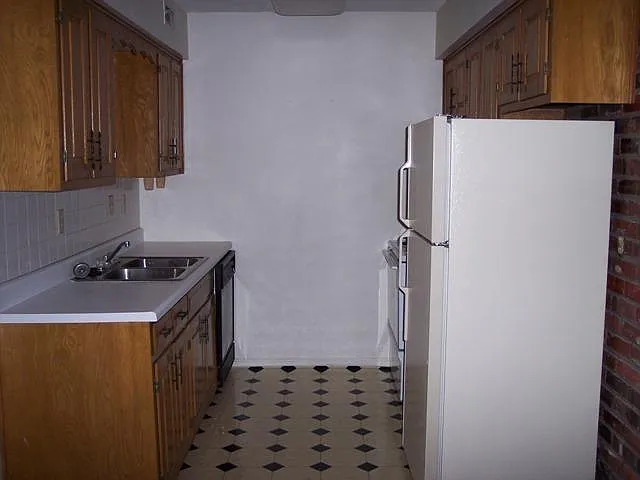 2 bed, $495 — Photo 3