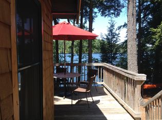 27 Rock Ledge Rd, Chestertown, NY 12817