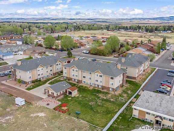 2nd image of 1624 Palmer Dr