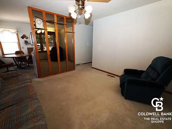 3rd image of 1506 A St