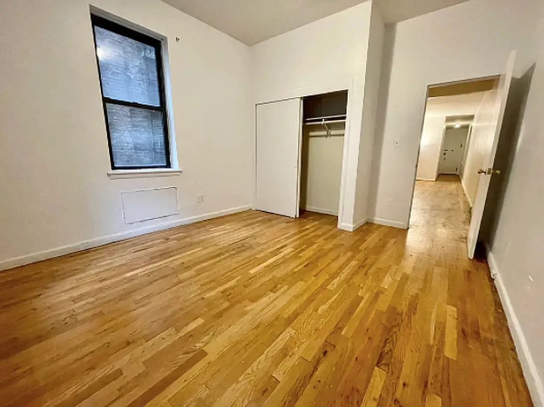 Building Photo - 202 W 82nd St #2A