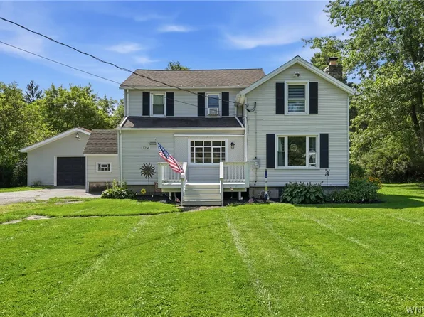 3256 Broadway Rd, Alexander, NY 14005