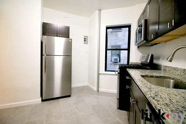 Rented by Link NY Realty | media 17