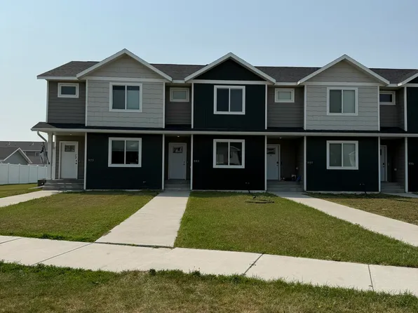 883 Thames Ct, Grand Forks, ND 58203