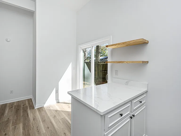 1078 Secessionville Rd — Photo 15