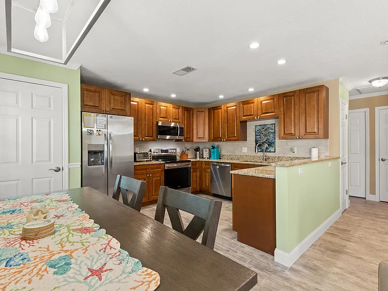 5243 Beach Dr SE #B — Photo 11