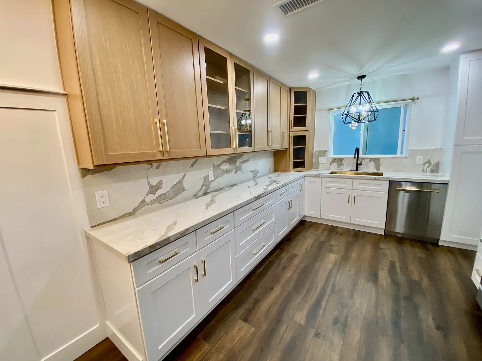 2 bed, 1000 sqft, $3,975 — Photo 4