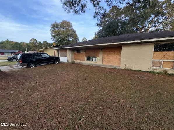 3833 John F Kennedy Blvd, Jackson, MS 39213