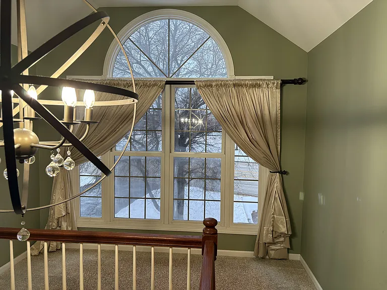Ample sunlight (curtains and lighting fixture come with the rental)