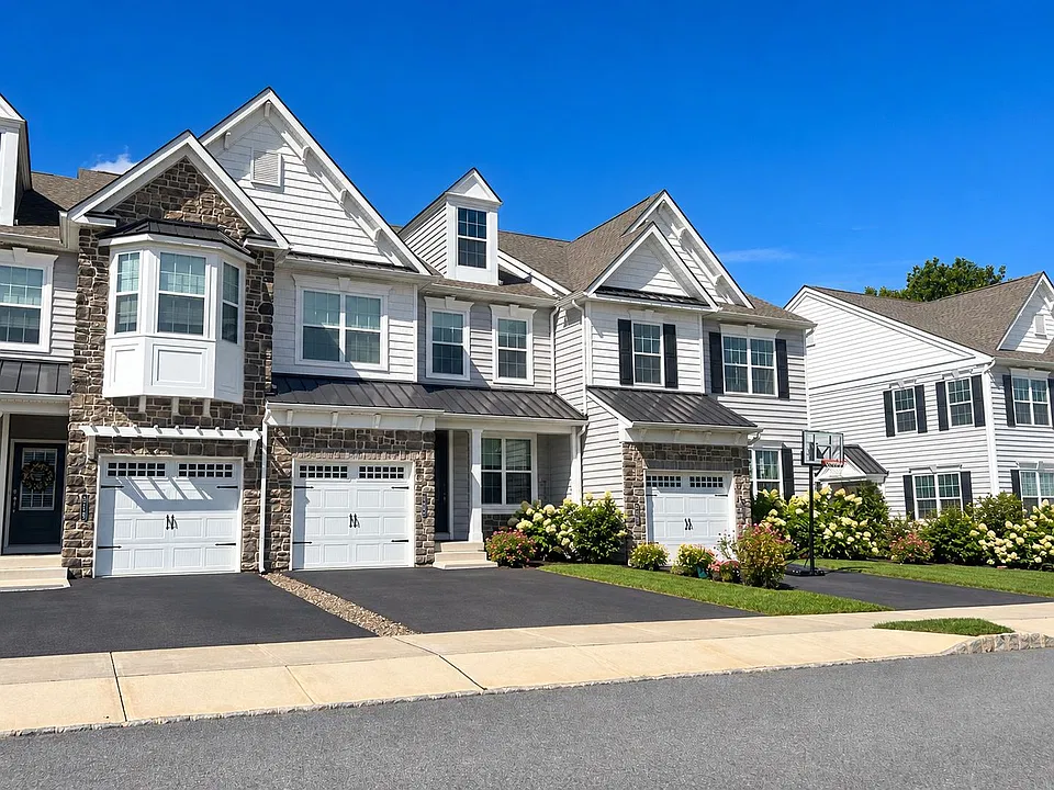 320 Flintrock Ct