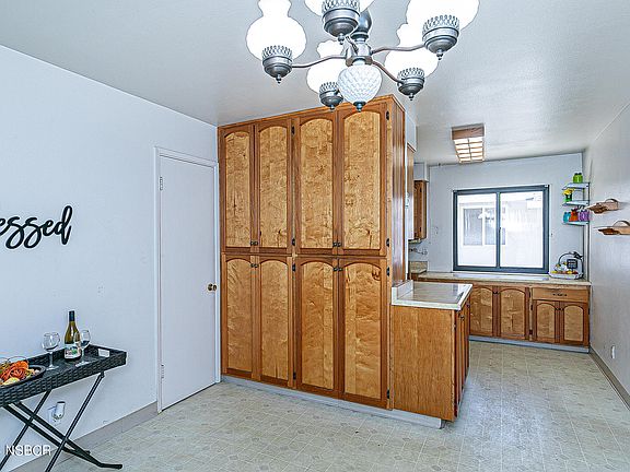 3rd image of 1410 Wallis Ave