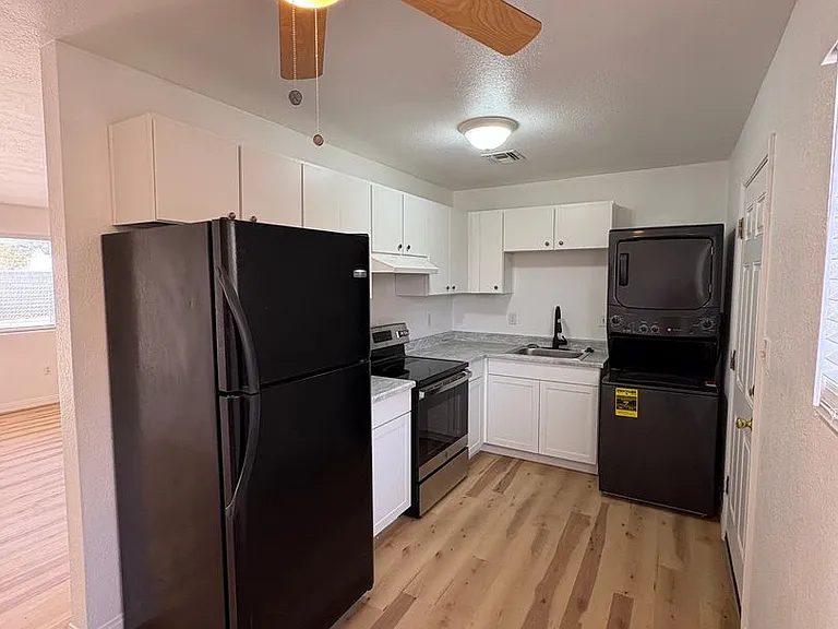 5230 E Owens Ave — Photo 2