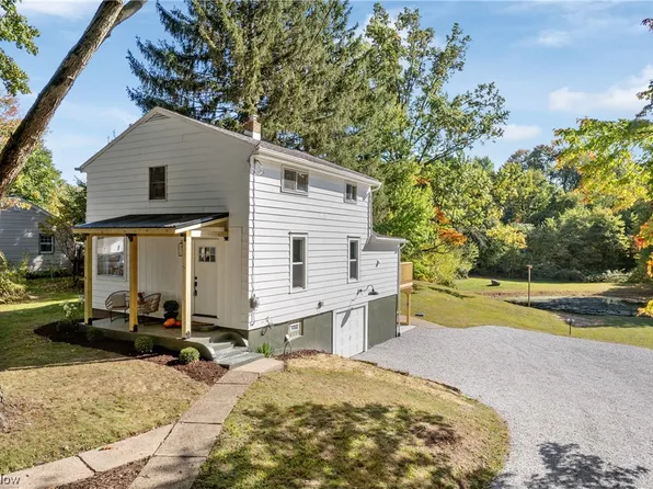 2954 Greenleaf Rd, Akron, OH 44312