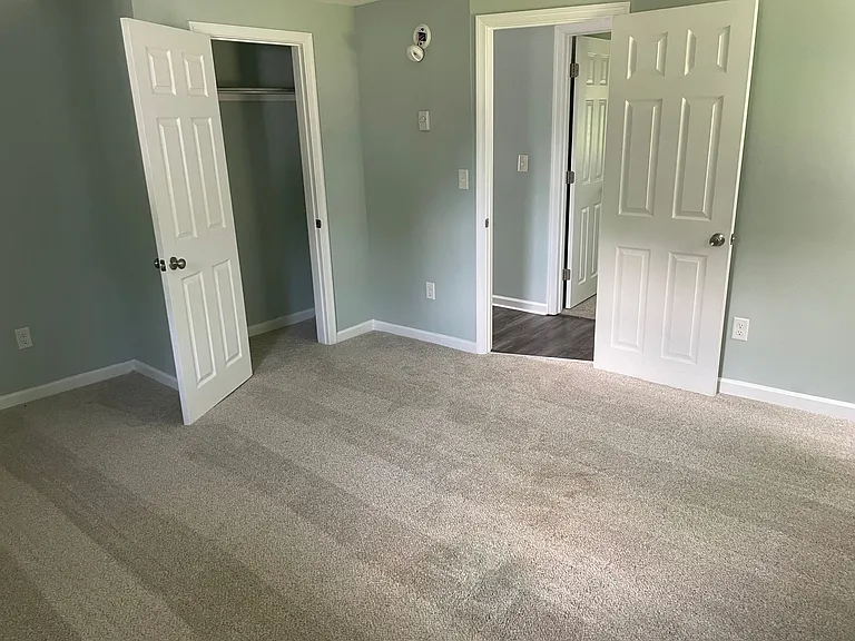 409 N Church St — Photo 3