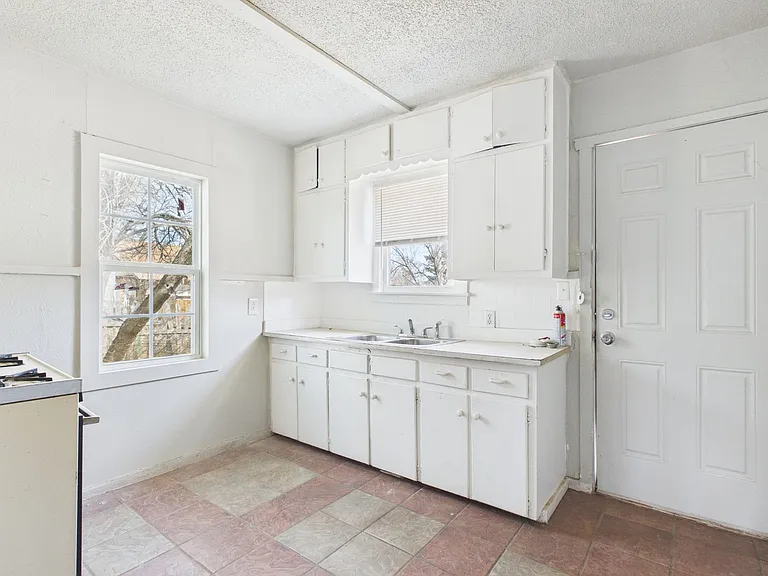 2216 S Polk St #D — Photo 6
