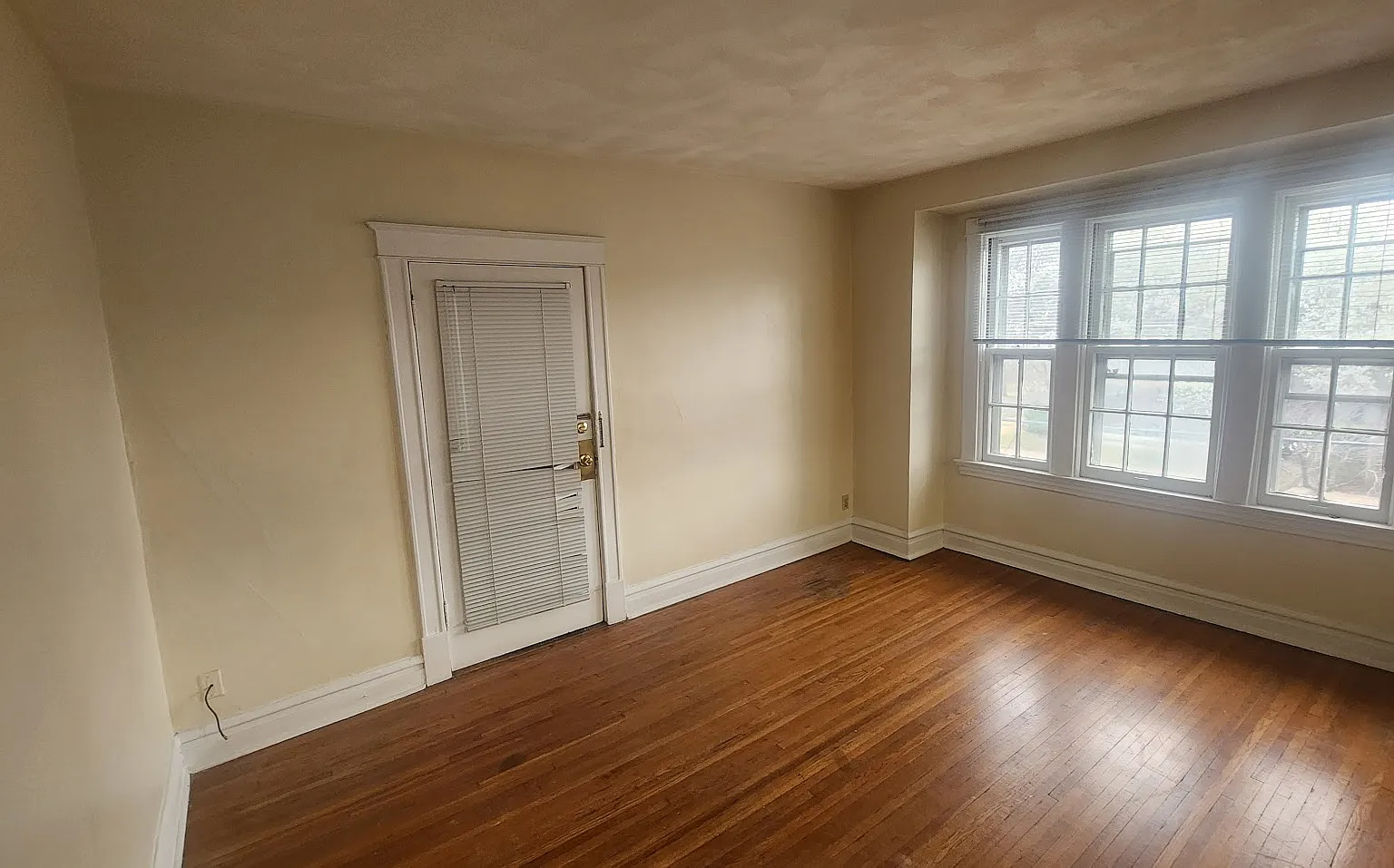 2 bed, 900 sqft, $1,425 — Photo 2