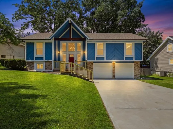 7832 N Garfield Ave, Gladstone, MO 64118