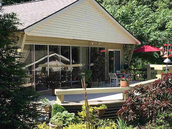 3rd image of 41 Cardinal Ln