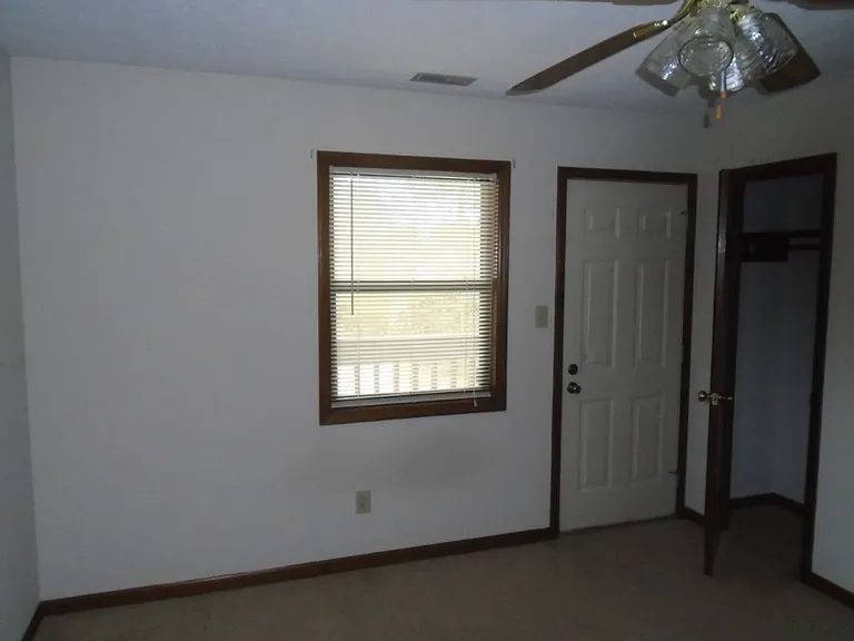 5906 Notblake Ave — Photo 9