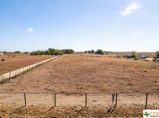 5275 Barbarossa Rd, Seguin, TX 78155