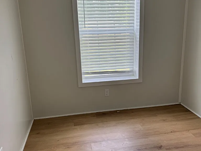 253 Friendly Cir — Photo 9