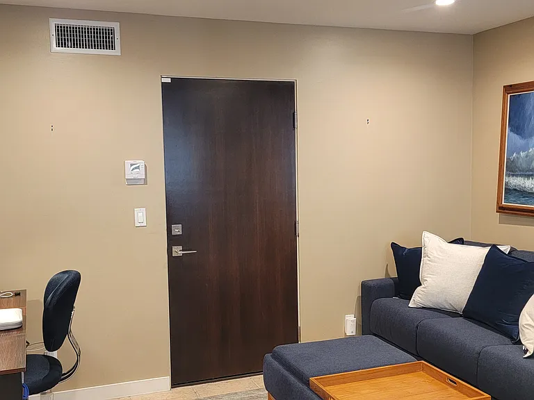 Direct ADA Access to/from Entry Level King Master Suite