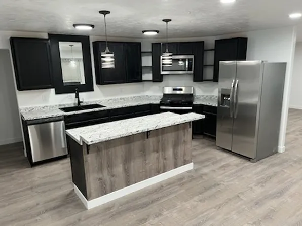 780 N Lauritzen St, Hildale, UT 84784