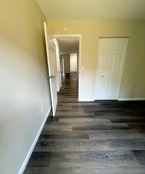 Burnet Park Apartments — Photo 9