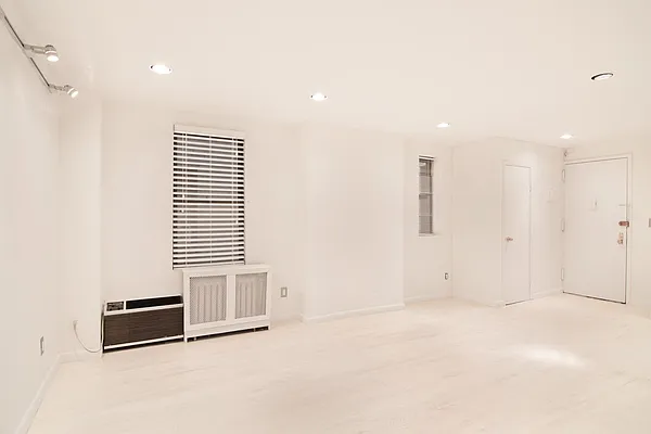 Rented by WAM Partners - William Moses Co. | media 44