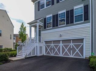 127 Beacon Ln, Eatontown, NJ 07724