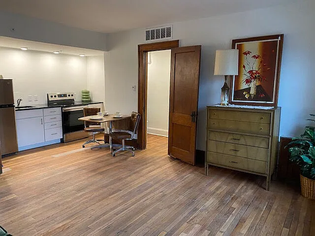 1729 Grand Ave — Photo 6