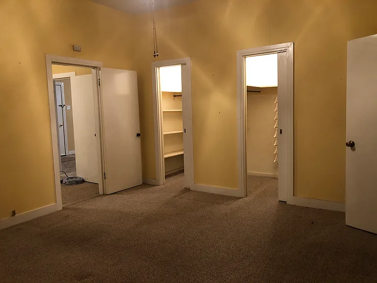 1041 W Vanderbilt St — Photo 9