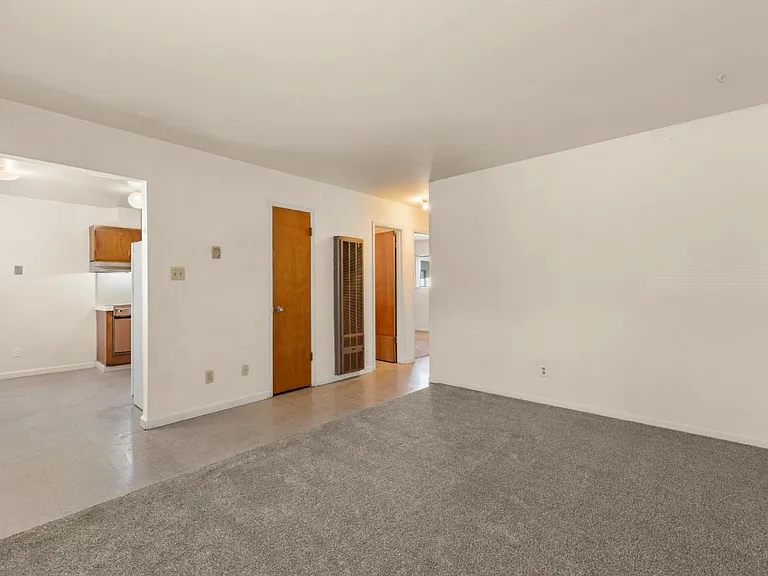 311 7th St #7 — Photo 7