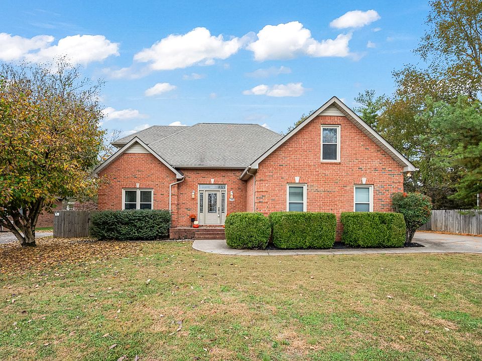 1st image of 706 Shady Grove Dr