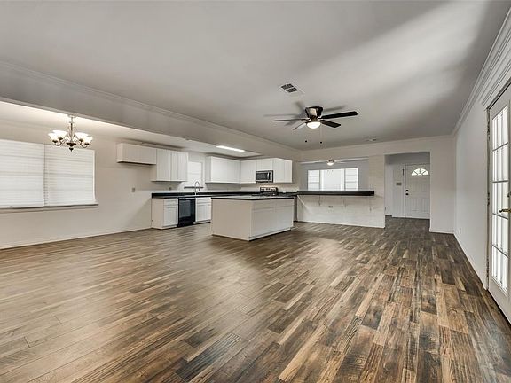 3rd image of 4000 Linkmeadow Dr