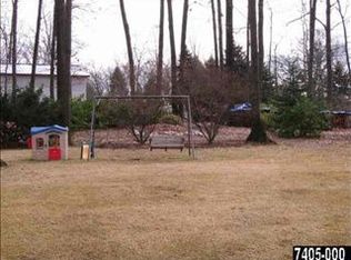 6252 E Hilltop Dr, Spring Grove, PA 17362
