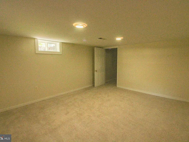 11 Hickory Ln — Photo 61