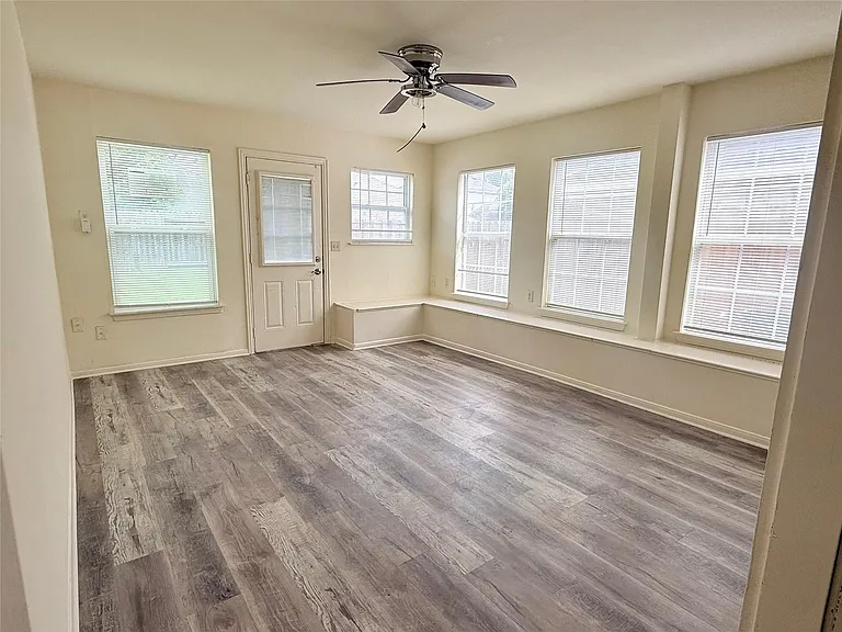 6530 Signal Point Ln — Photo 19