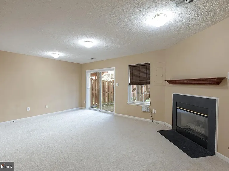 2424 Wheat Meadow Cir #2424 — Photo 30