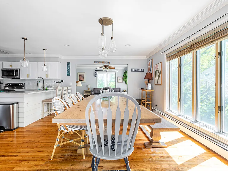 2300 Pine Tree Rd — Photo 36