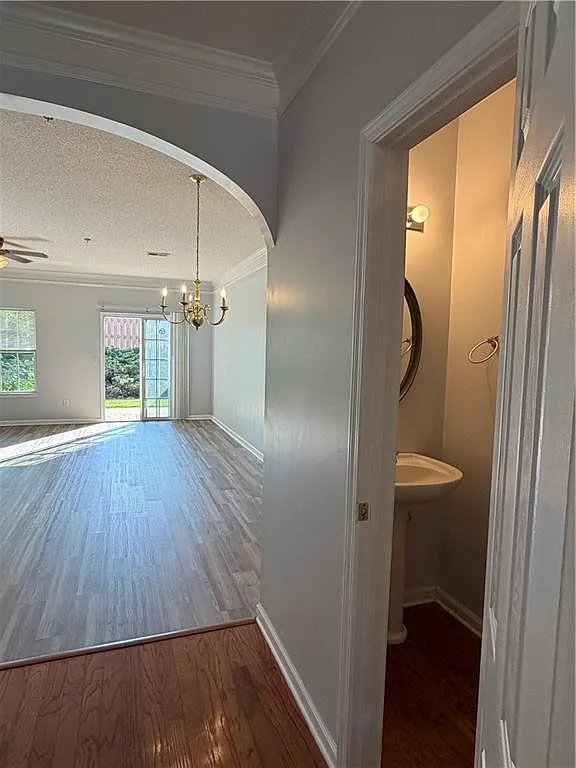 2 bed, 2.5 bath, 1639 sqft, $2,200 — Photo 3