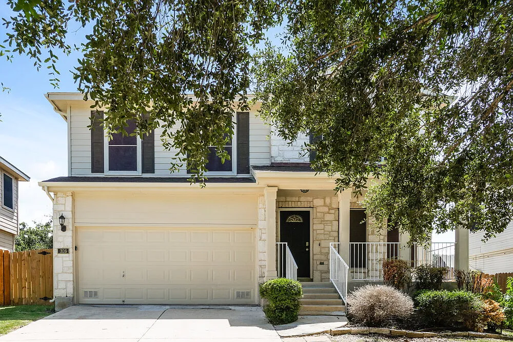 5 bed, 3.5 bath, 2415 sqft, $2,040 — Photo 1