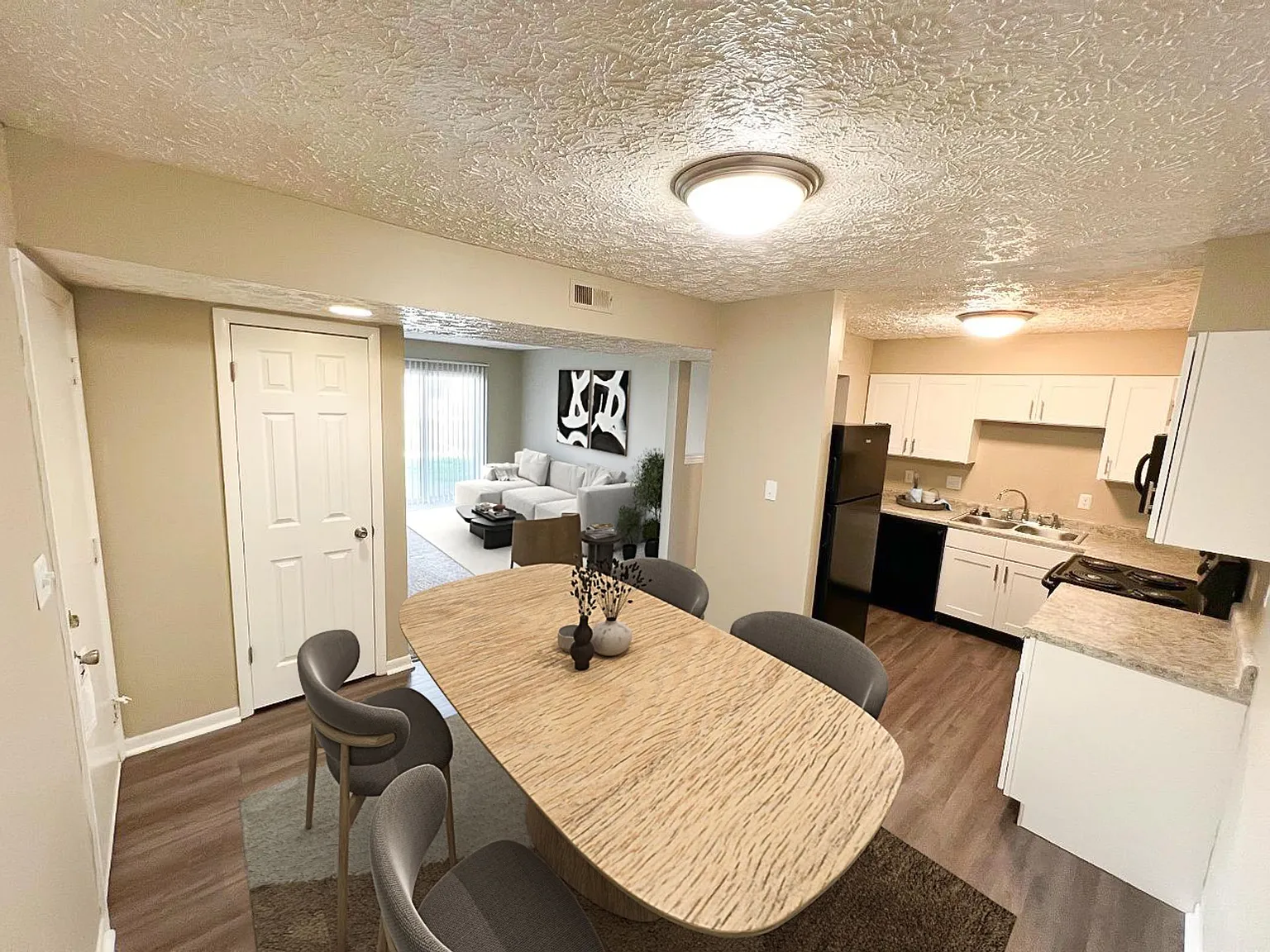 Cross Lakes Apartments — Photo 2